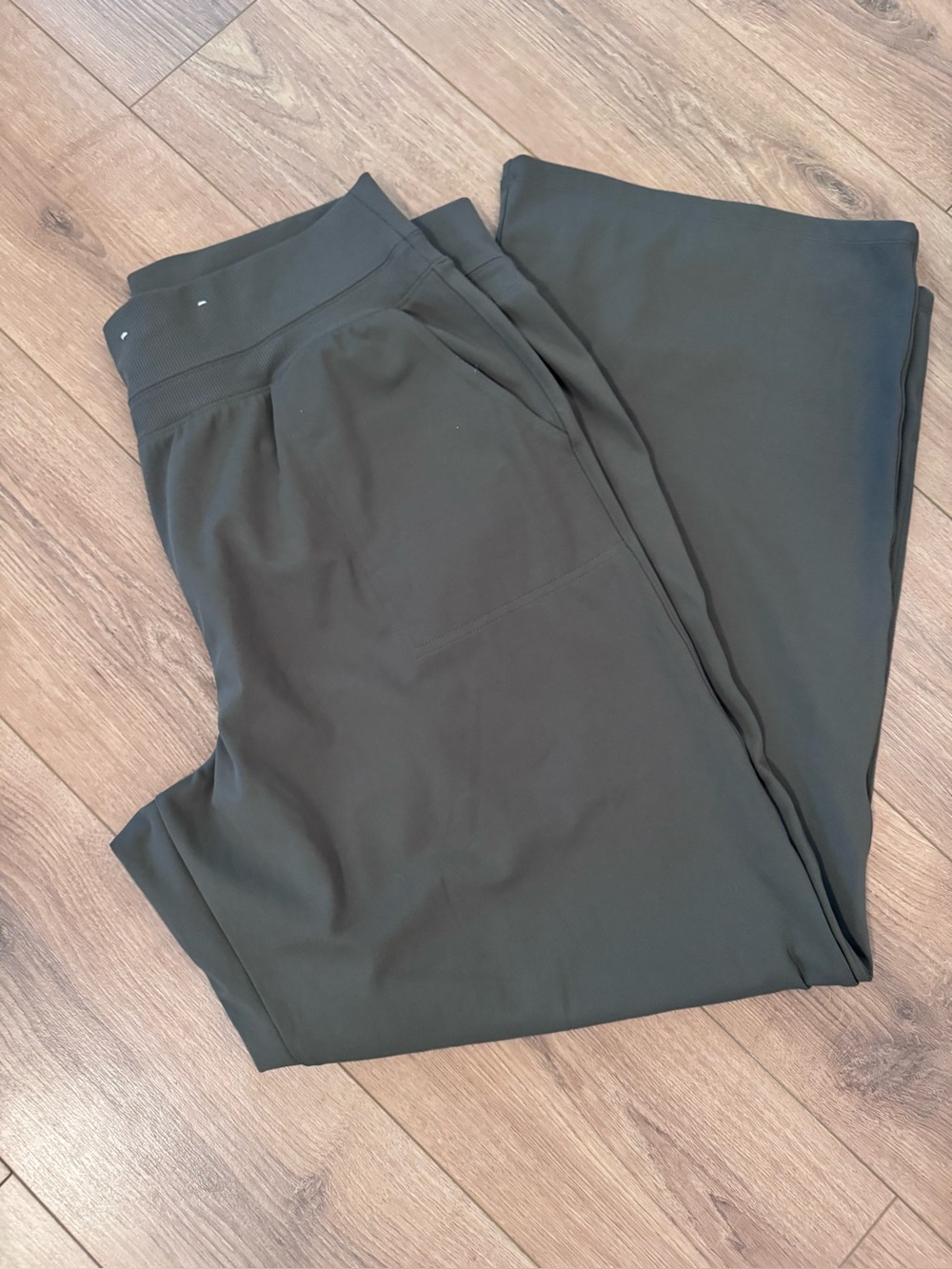 Loose fitted drapey pants, olive green